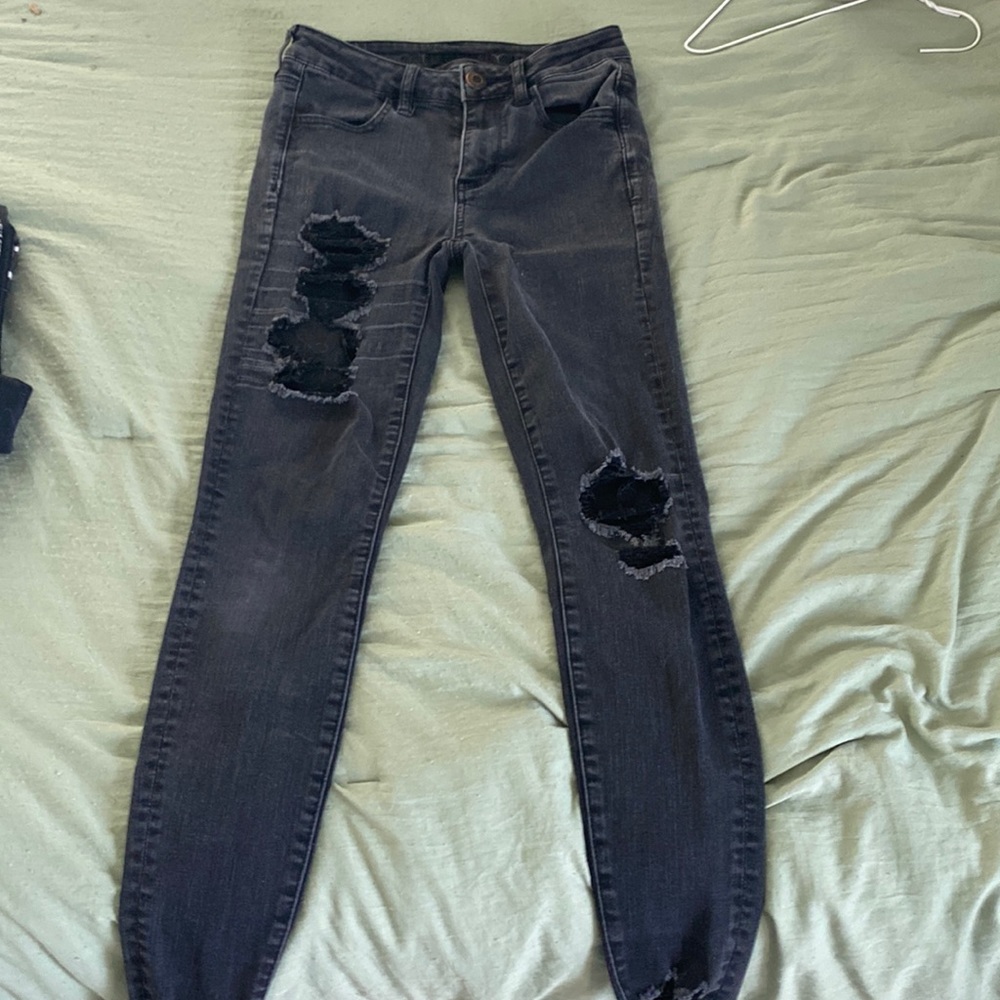 american eagle, size US 2,black ripped jeans extra stretch